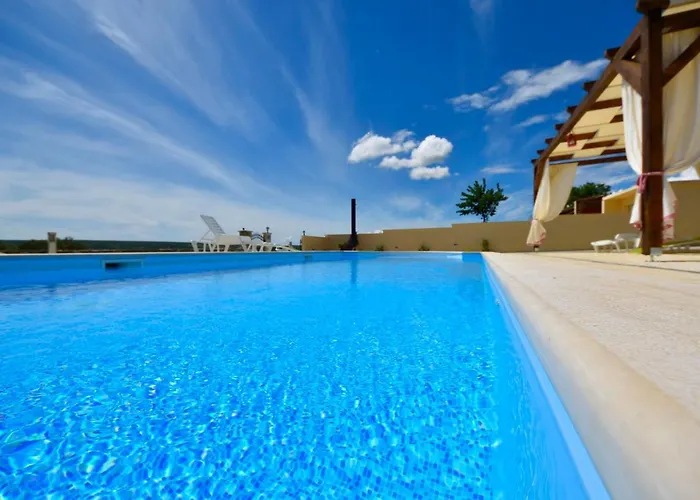 Frane By Interhome Lisane Tinjske