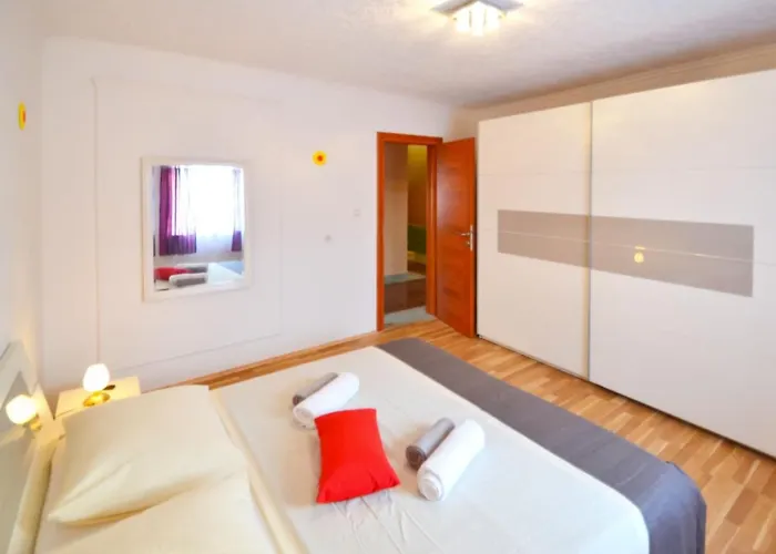 Frane By Interhome * Lisane Tinjske