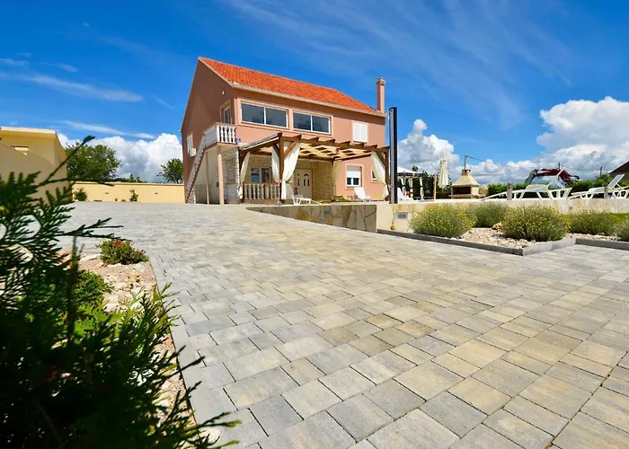 בית נופש Frane By Interhome