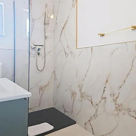 Frane By Interhome Lišane Tinjske