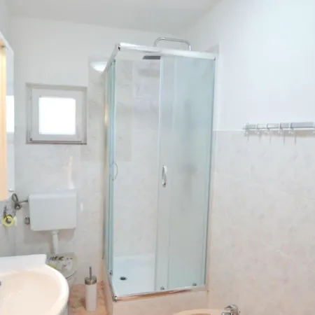 Frane By Interhome * Lišane Tinjske